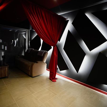 L Unique Cinema Room グルノーブル エクステリア 写真