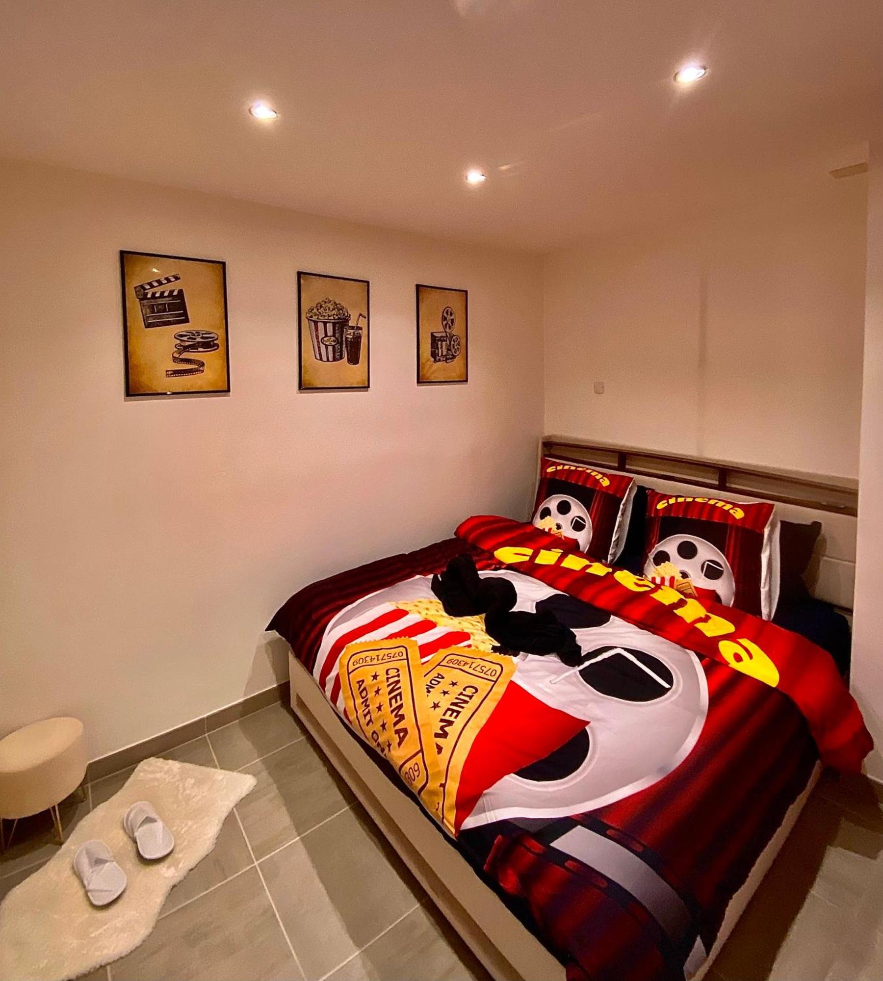 L Unique Cinema Room グルノーブル エクステリア 写真